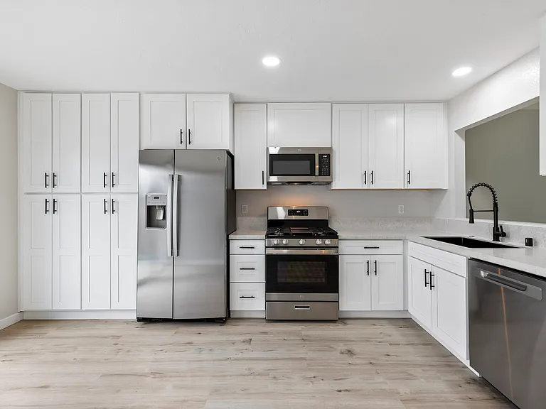 2524 Ocean Cove Dr — Photo 2