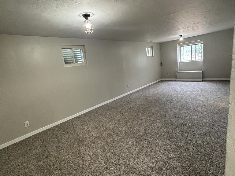 3495 Montebello Dr W — Photo 12