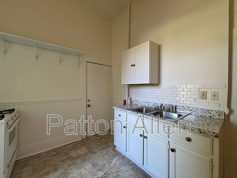 33 Starnes Ave #4 — Photo 13