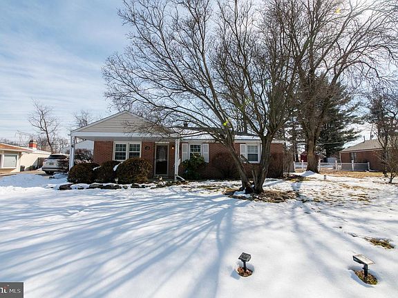 2nd image of 128 Pleasant Rd