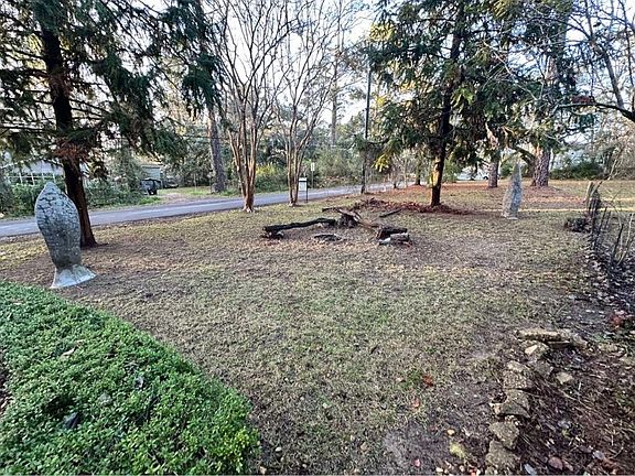 2nd image of 1519 Live Oak Dr