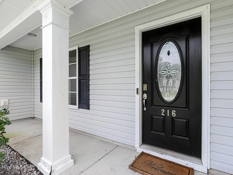 216 Jasmine Ln — Photo 4