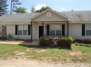 34 Crickett Ct, Gay, GA 30218