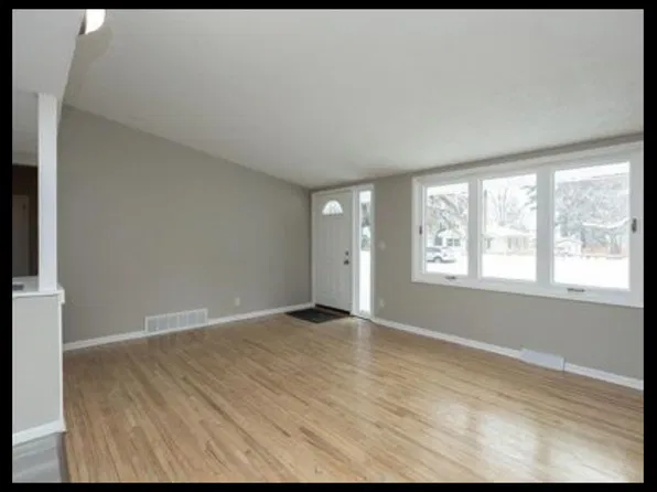 (undisclosed Address), North Saint Paul, MN 55109