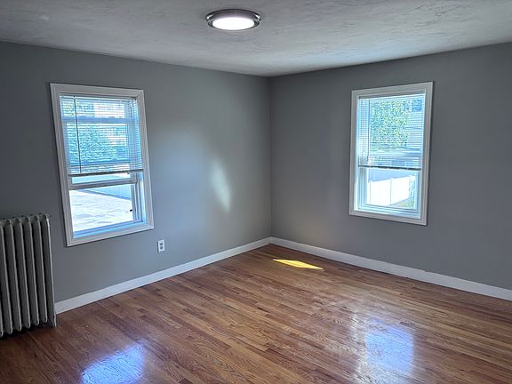 4th image of 5 Spring Ave #2