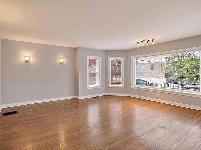 7847 S Bennett Ave #1 — Photo 8