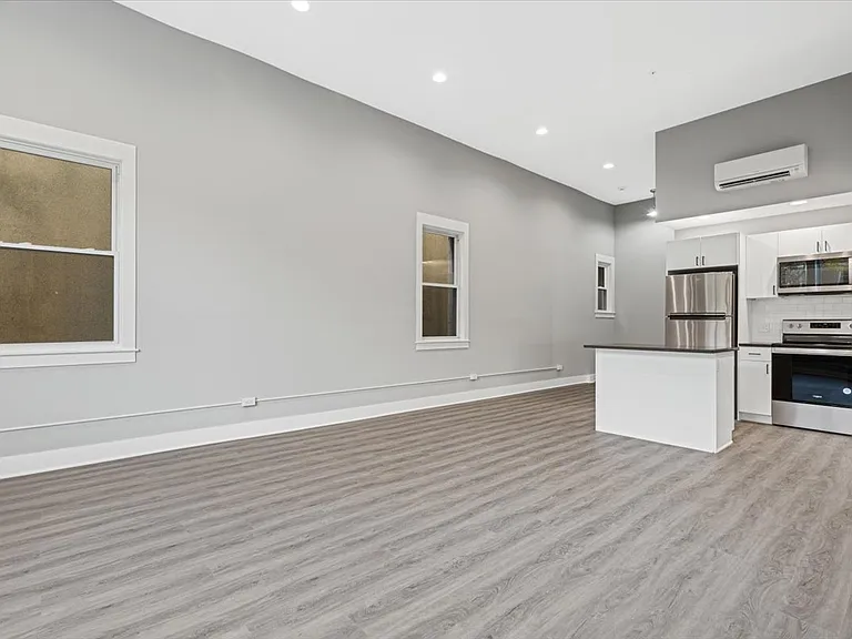 47 Beekman Ave #32 — Photo 5
