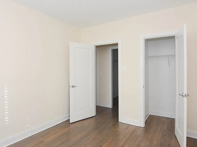 2641 N Spaulding Ave #E4 — Photo 16