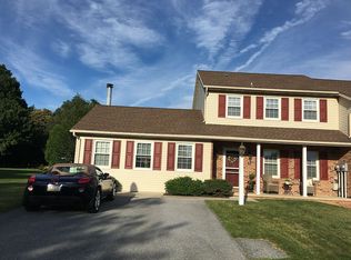 9 Brian Dr, Lititz, PA 17543