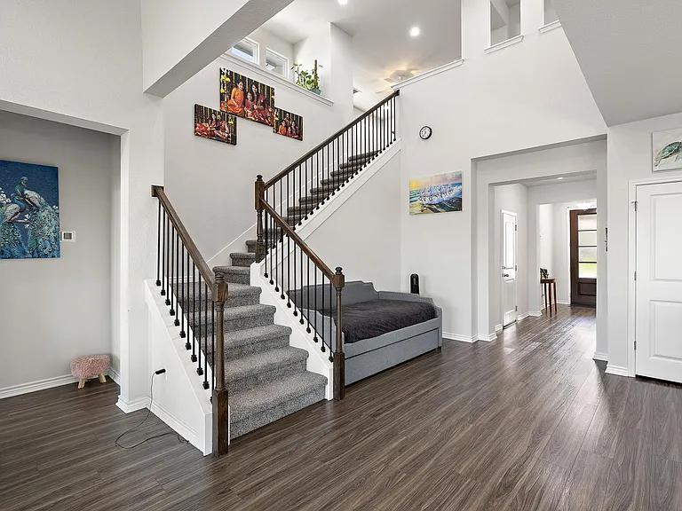 109 Broken Oak Dr — Photo 3