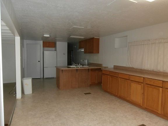 3rd image of 12606 E Brenda Dr