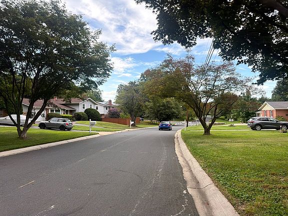 4th image of 12901 Camellia Dr