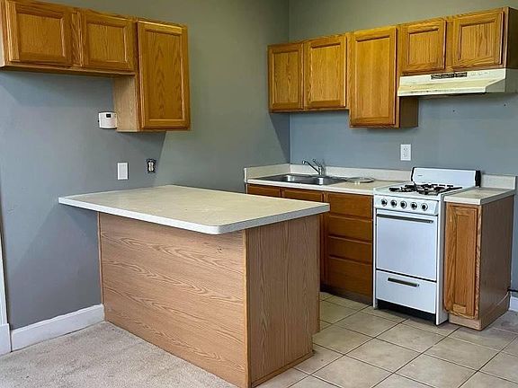 4th image of 421 Jefferson Ave #4