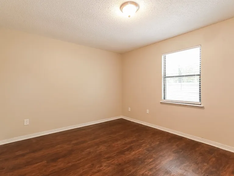 8468 Hamden Rd — Photo 11