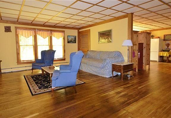 4th image of 15 Jones Ln