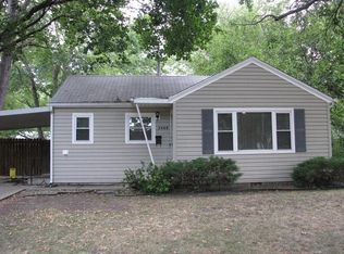 2408 SW 26th Dr, Topeka, KS 66611