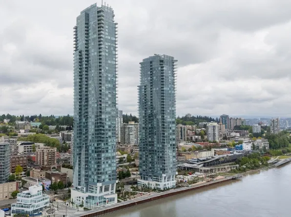 680 Quayside Dr #4504, New Westminster, BC V3M 6Z6