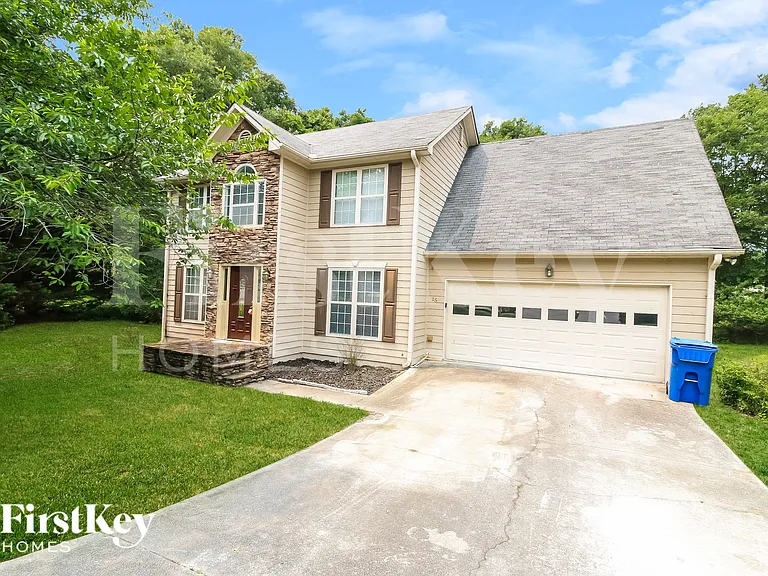 15 Fenwick Way — Photo 2
