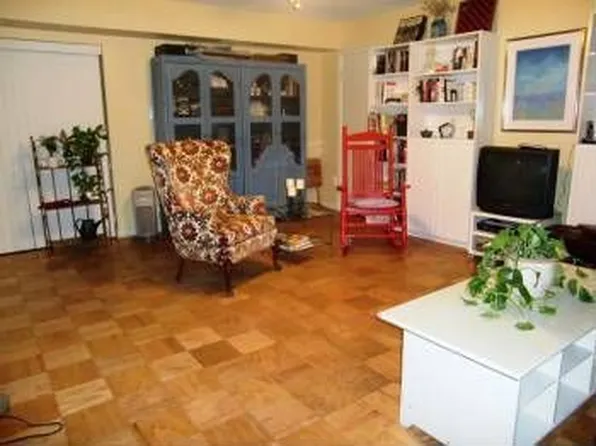 8618 Manchester Rd APT 3, Silver Spring, MD 20901