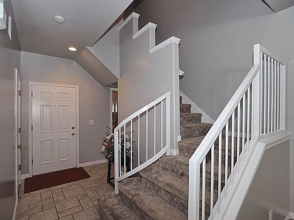 3rd image of 1201 W Sienna Way