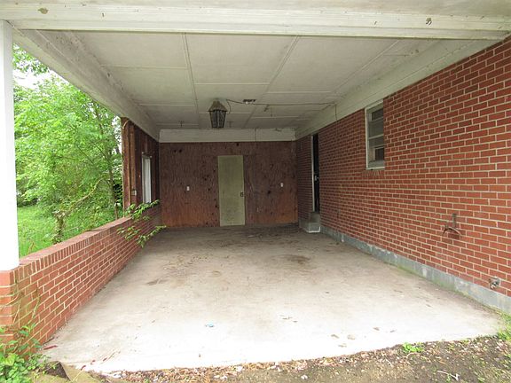 5th image of 525 Maxie Ct