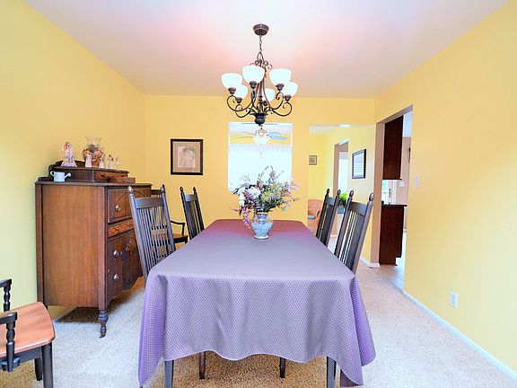 4th image of 2709 Sussex Ln