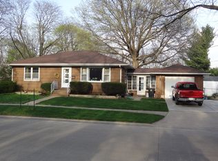 2802 4th St, Moline, IL 61265