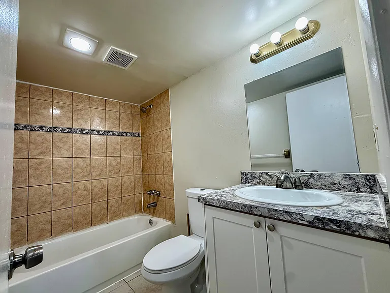 700 SW 81st Ave #1A — Photo 4