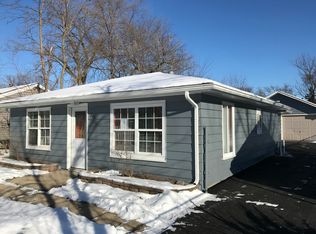 281 Parkside Ave, Aurora, IL 60505