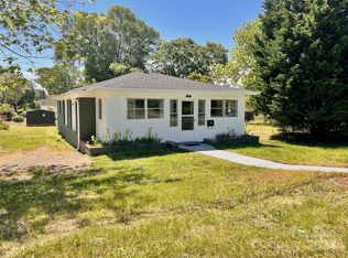 143 W Liberty St, Forest City, NC 28043