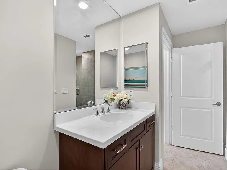 834 Bay Colony Dr S — Photo 37