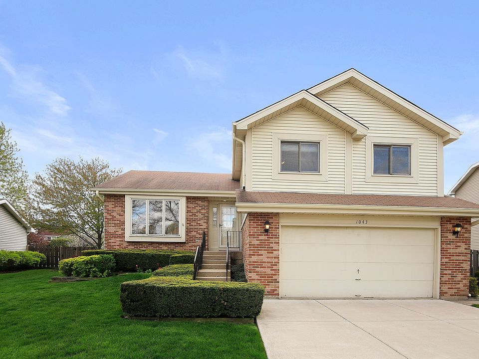 1st image of 1043 E Meadow Lake Dr