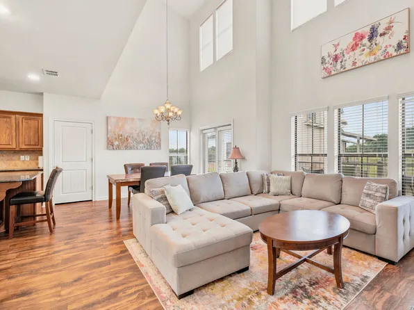 1111 Long Creek Blvd UNIT 303, New Braunfels, TX 78130