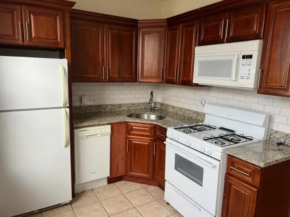 334 Park Avenue image 1 of 7