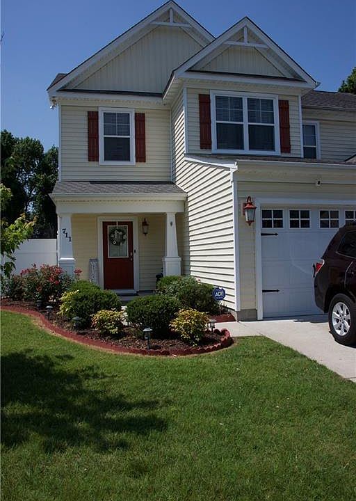 FRONT OF CONDO