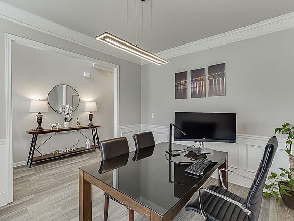 3rd image of 23 Dorset Way