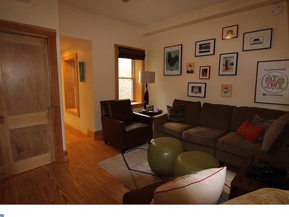 3rd image of 204 E Girard Ave APT 2