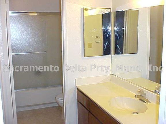 5th image of 6006 Ogden Nash Way