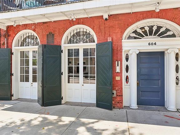 3rd image of 604 Julia St