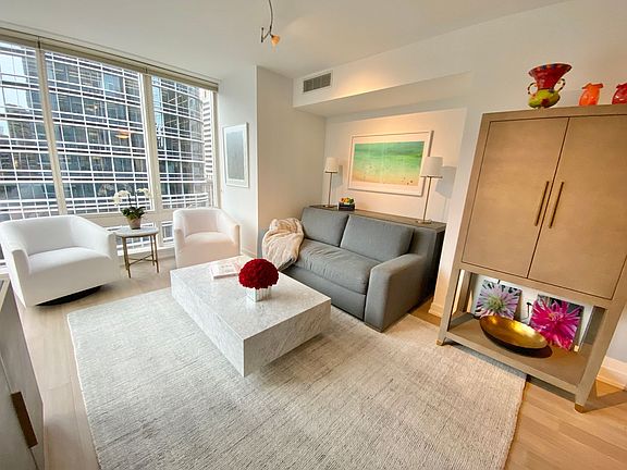 2nd image of 301 Mission St APT 11H