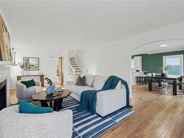 7316 Charlotte St, Kansas City, MO 64131