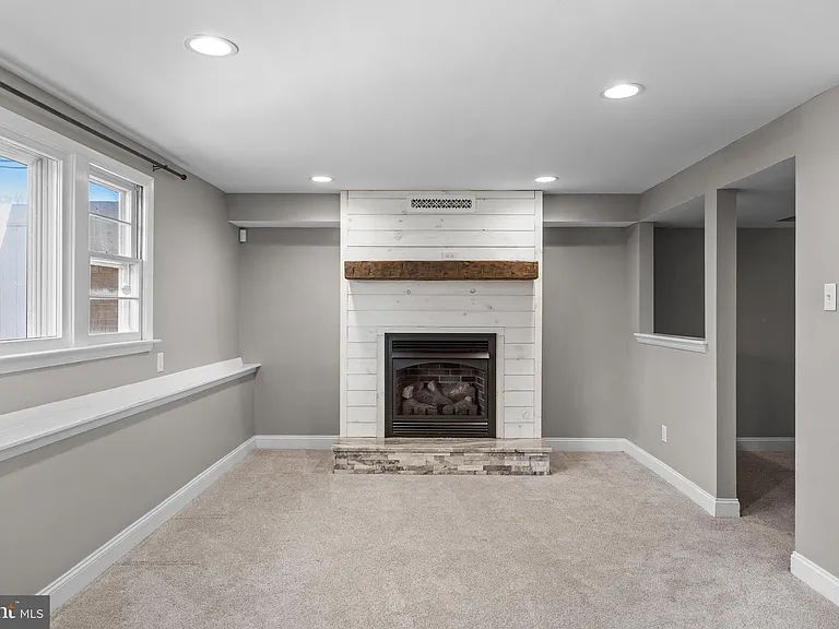 2211 New Albany Rd — Photo 18