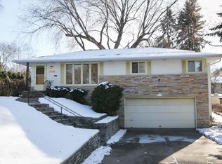 1350 Skywood Ln NE, Fridley, MN 55421