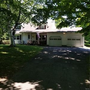 2726 King Rd, Sauquoit, NY, 13456