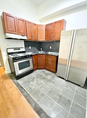 Rented by Five Stone NYC LLC | media 2