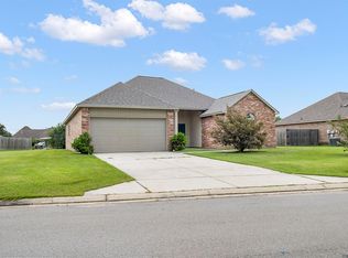 13821 Cantebury Ave, Denham Springs, LA 70726