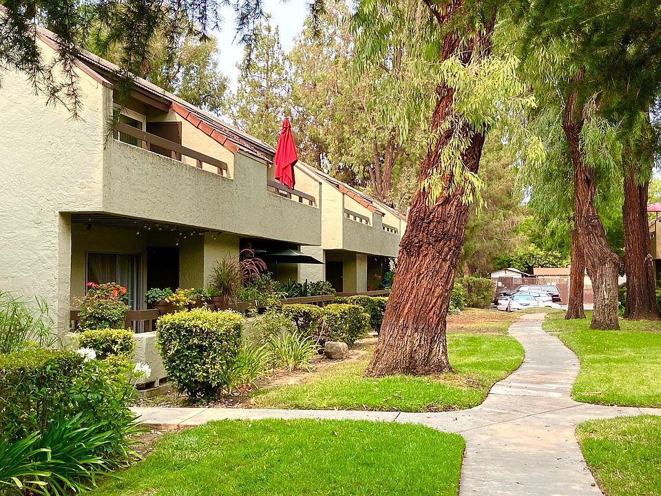 1st image of 305 Tradewinds Dr
