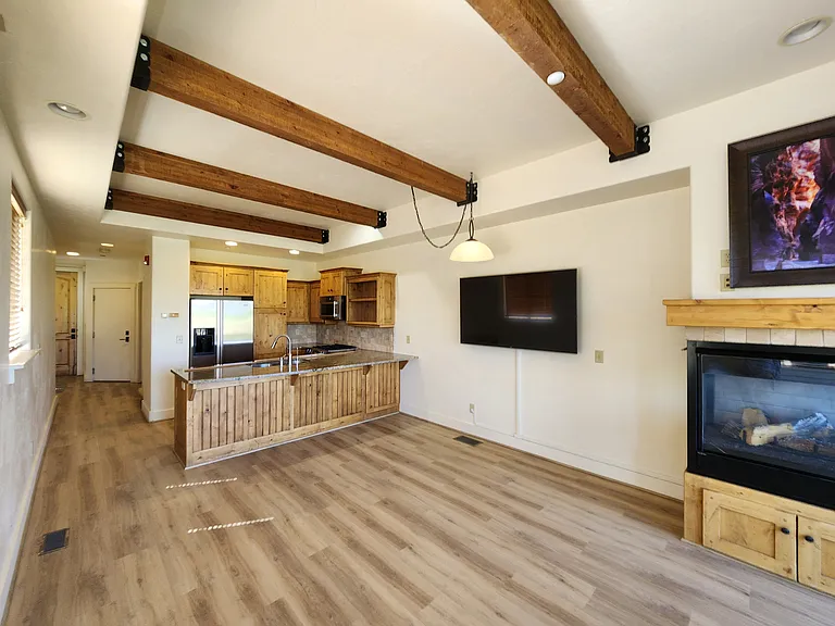 6020 Park Ln S #71 — Photo 1