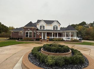 59600 Lone Oak Ln, Ray, MI 48096