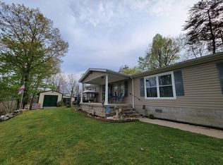 826 Frazier Rd, Crossville, TN 38572